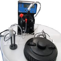 用pH计量泵进行中和控制的试剂缓冲槽详细介绍。